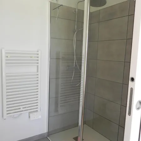 Dependance Chateau Le Clouet A 15min De Bordeaux Feriehus Pompignac