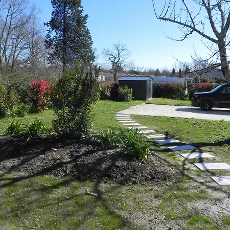 Holiday home Dependance Chateau Le Clouet A 15min De Bordeaux *