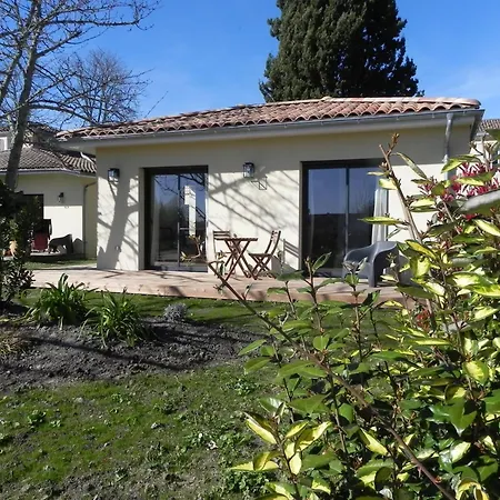 Dependance Chateau Le Clouet A 15min De Bordeaux Holiday home *