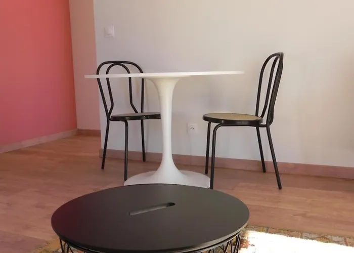 Дом отдыха Dependance Chateau Le Clouet A 15min De Bordeaux Pompignac